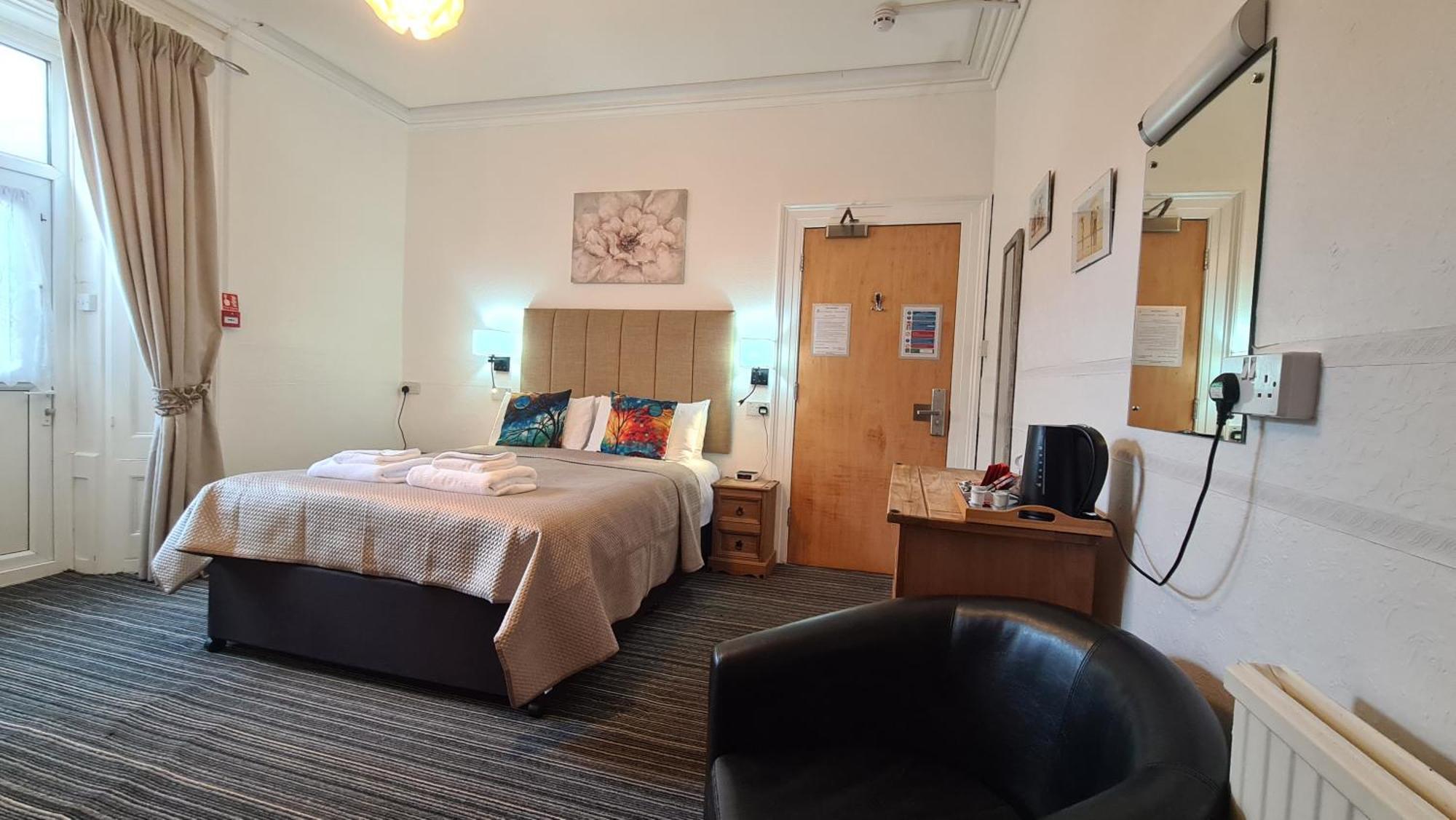 The Torland - Paignton Seafront - Free Parking, All Rooms En-Suite Eksteriør bilde